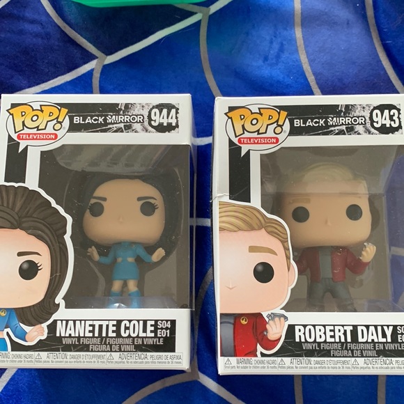 Black Mirror Funko Pops #944 & #943 - season 4 episode 1 - Picture 1 of 8